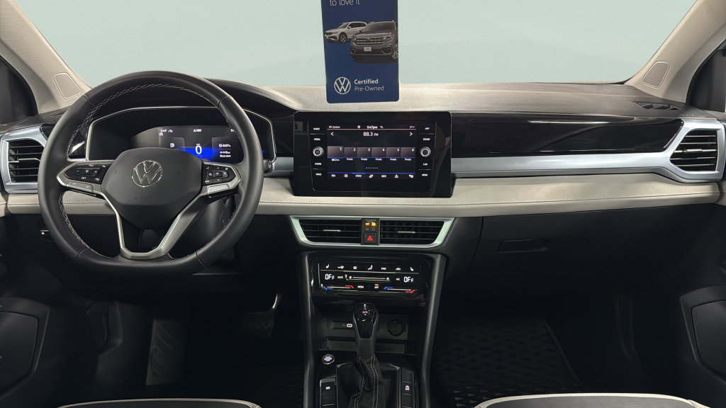 Used 2025 Volkswagen Taos SE image 32