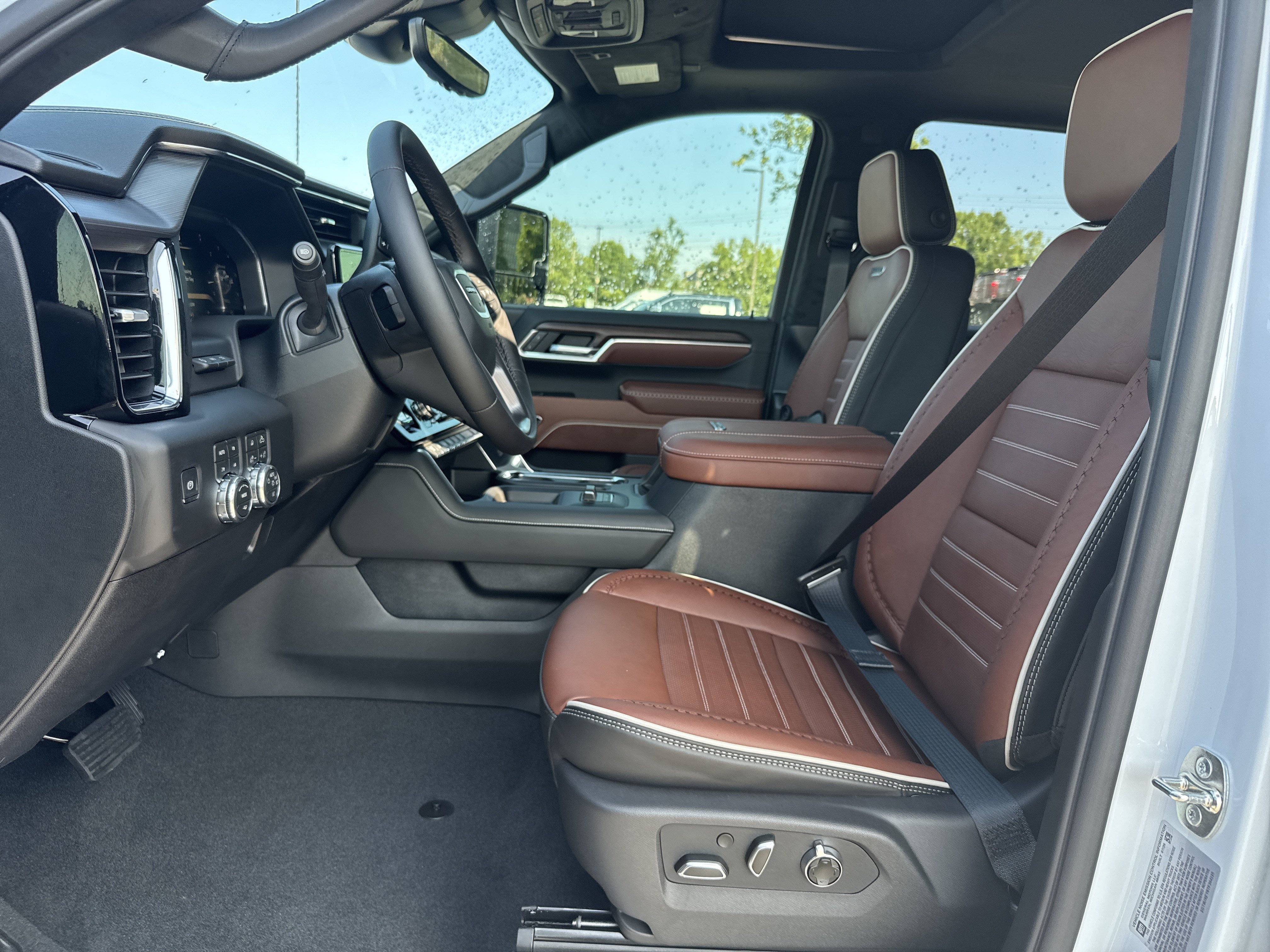 New 2026 GMC Sierra 2500 Denali Ultimate AWD/4WD image 17