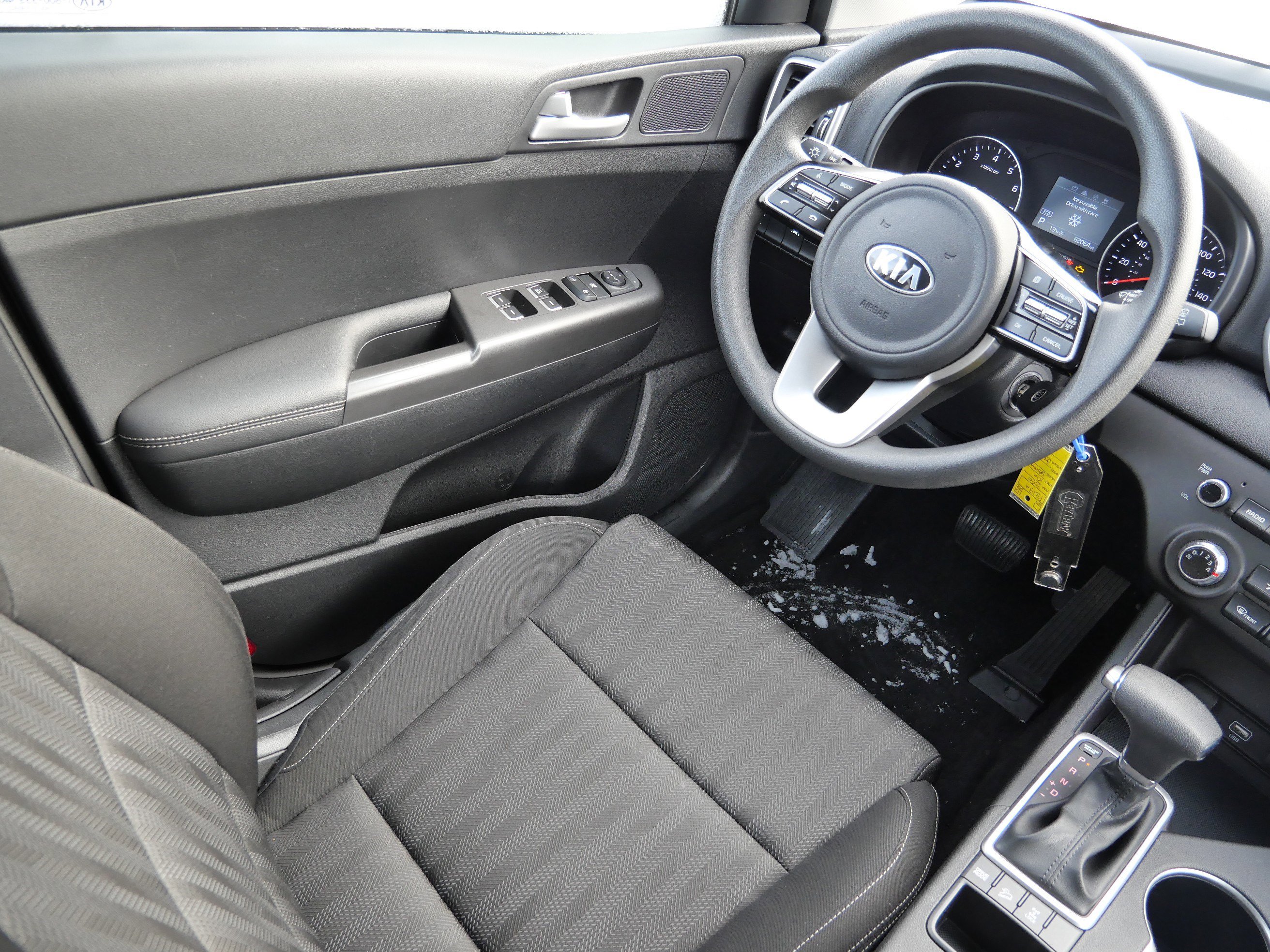 Used 2020 Kia Sportage LX image 9