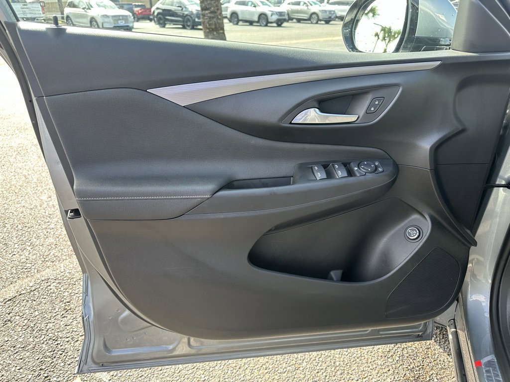 Used 2025 Buick Envista Avenir image 10