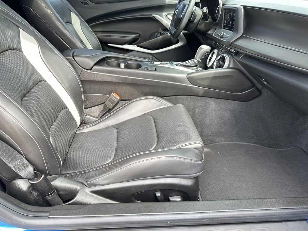 Certified 2024 Chevrolet Camaro LT image 32