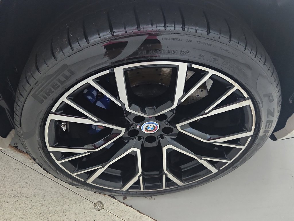 Used 2023 BMW X5 M w/ Executive Package AWD/4WD image 37
