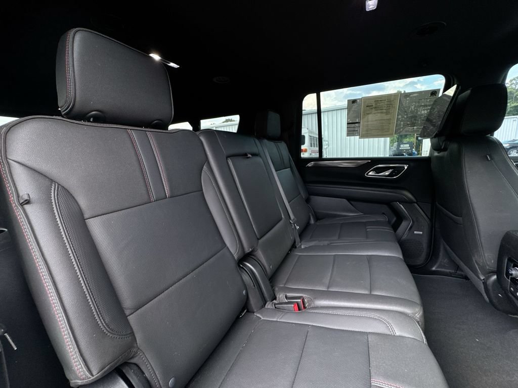 Used 2023 Chevrolet Suburban RST AWD/4WD image 29