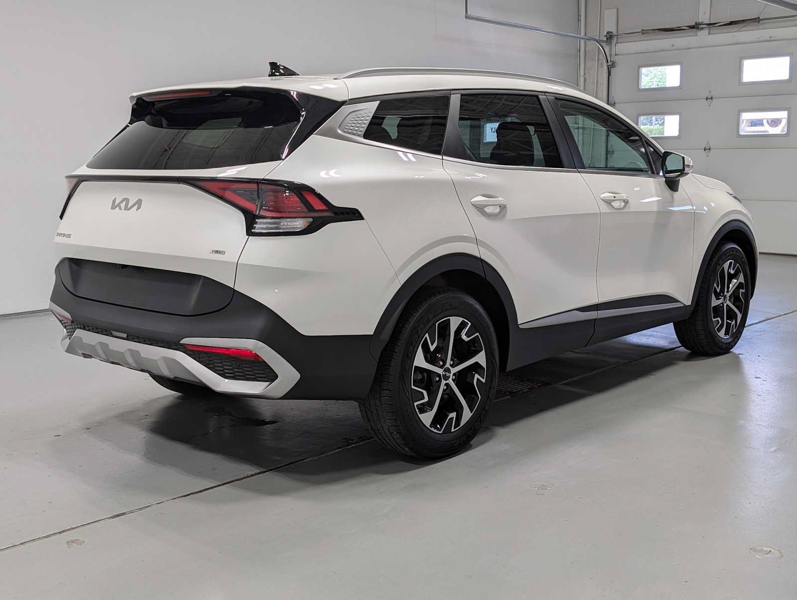 Used 2023 Kia Sportage EX AWD/4WD image 8