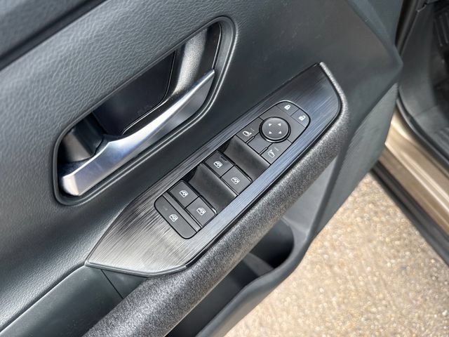 Certified 2025 Nissan Kicks SV w/ Charging Package FWD image 12