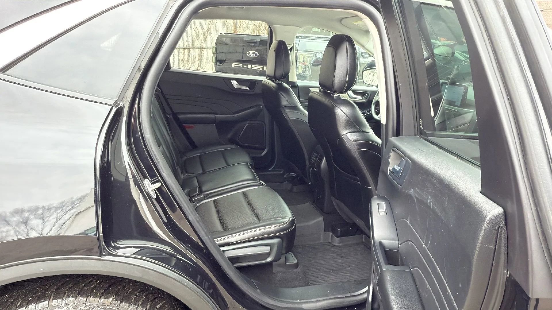 Used 2022 Ford Escape SEL image 26