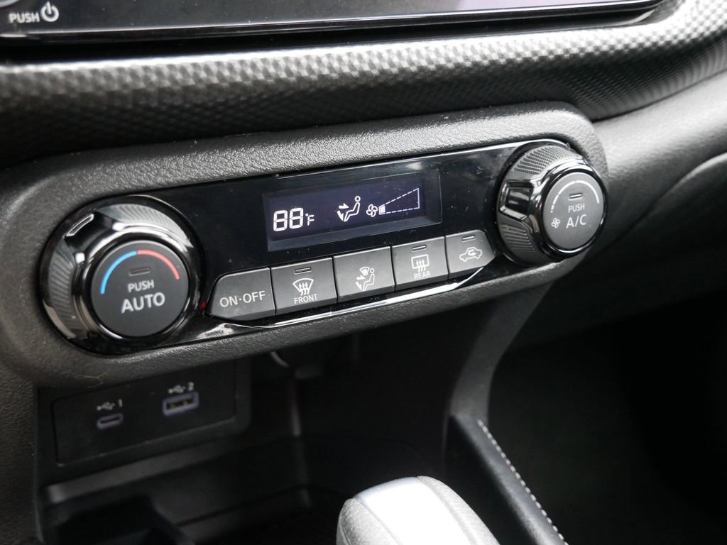 Used 2022 Nissan Kicks SV FWD image 22