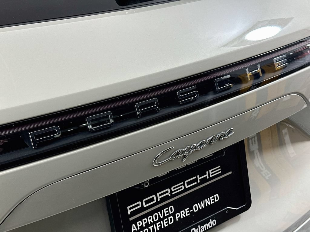 Used 2021 Porsche Cayenne AWD/4WD image 34
