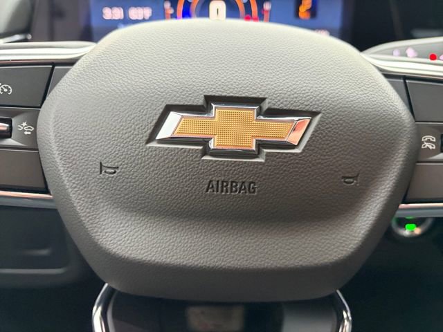 Used 2025 Chevrolet Suburban LS image 7