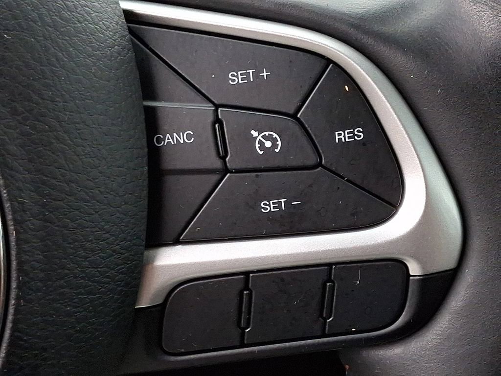 Used 2018 Jeep Compass Latitude AWD/4WD image 20