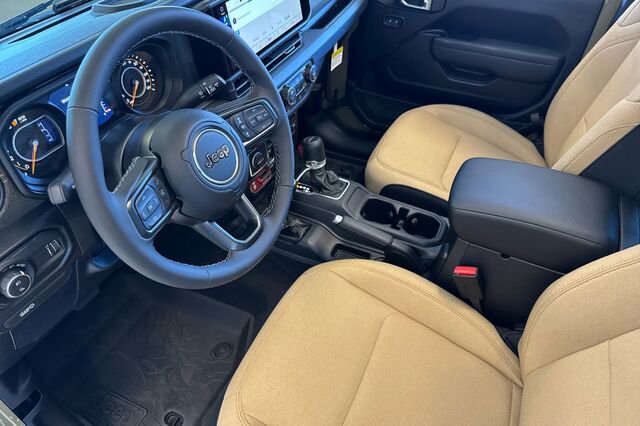 New 2026 Jeep Gladiator Sport AWD/4WD image 6