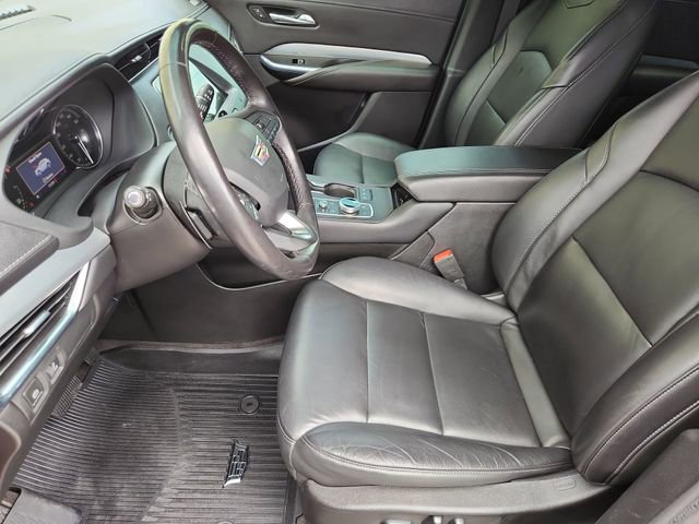 Used 2021 Cadillac XT4 Premium Luxury w/ Cold Weather Package image 18