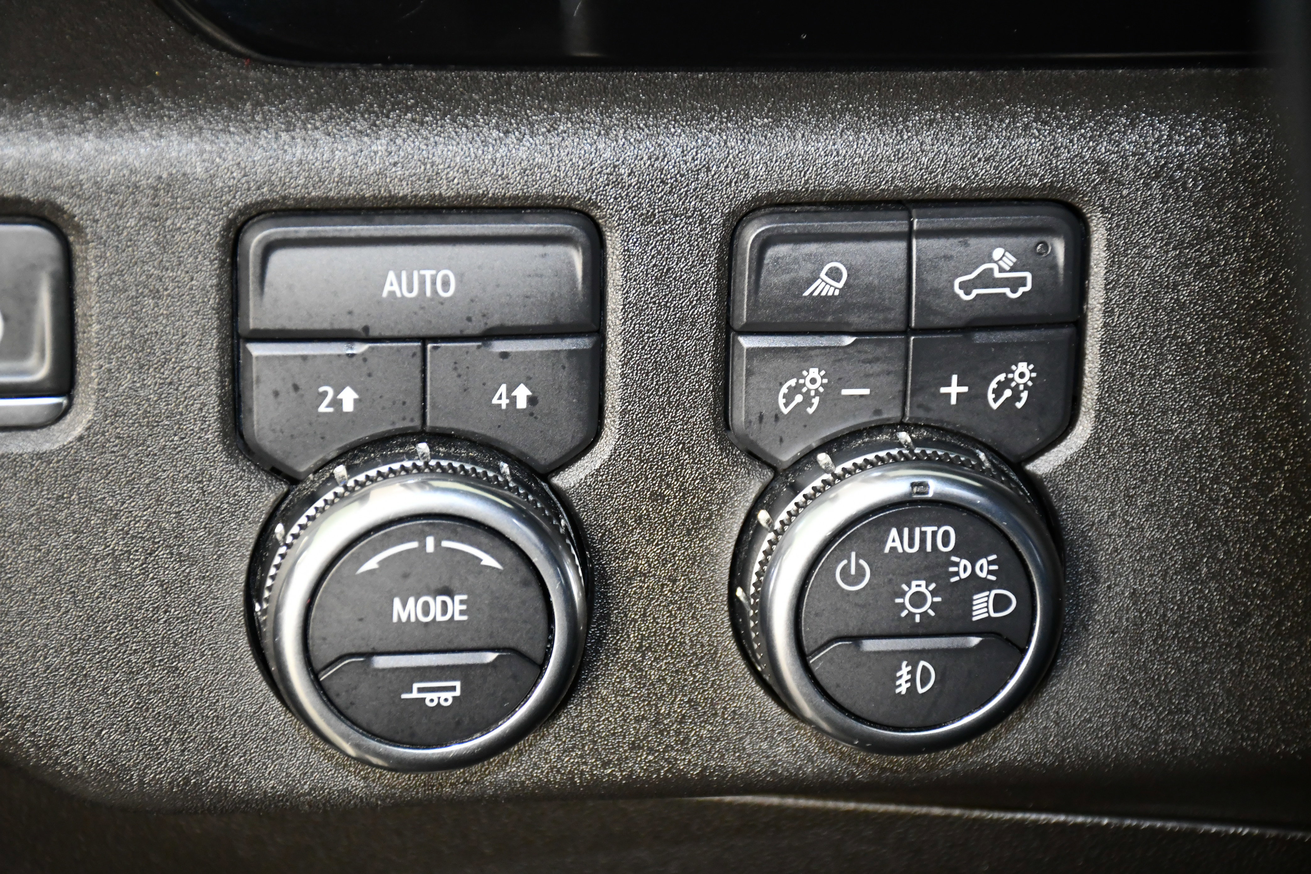 Used 2025 GMC Sierra 1500 SLT image 37