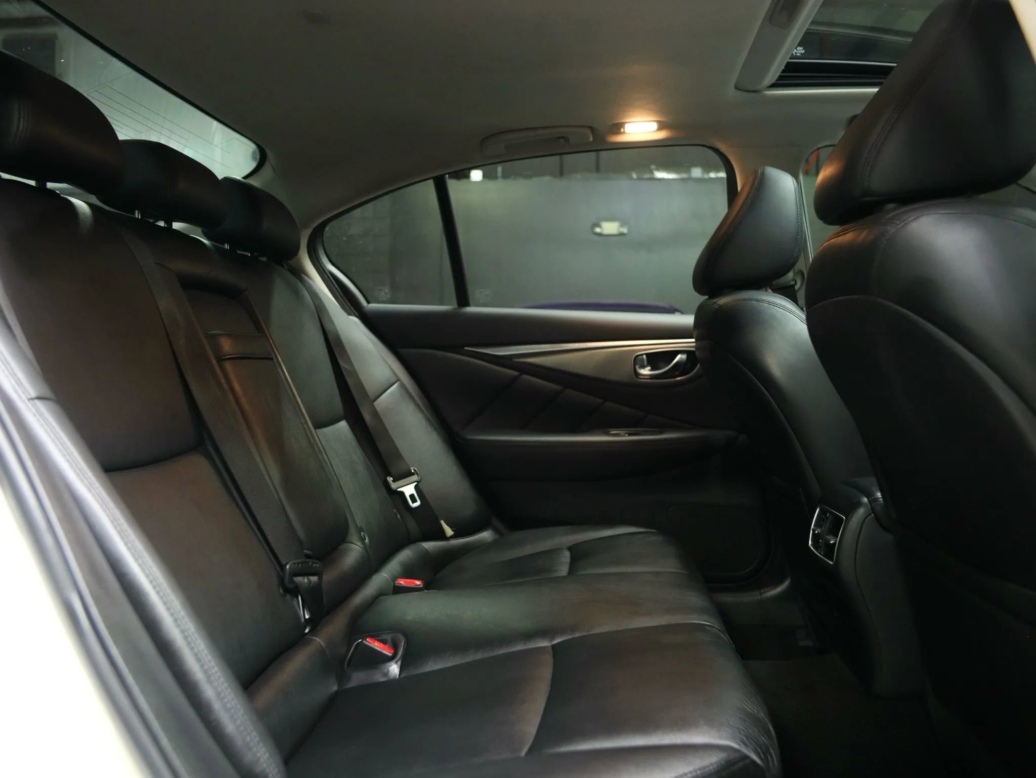 Used 2017 INFINITI Q50 2.0t w/ Moonroof Package RWD image 29
