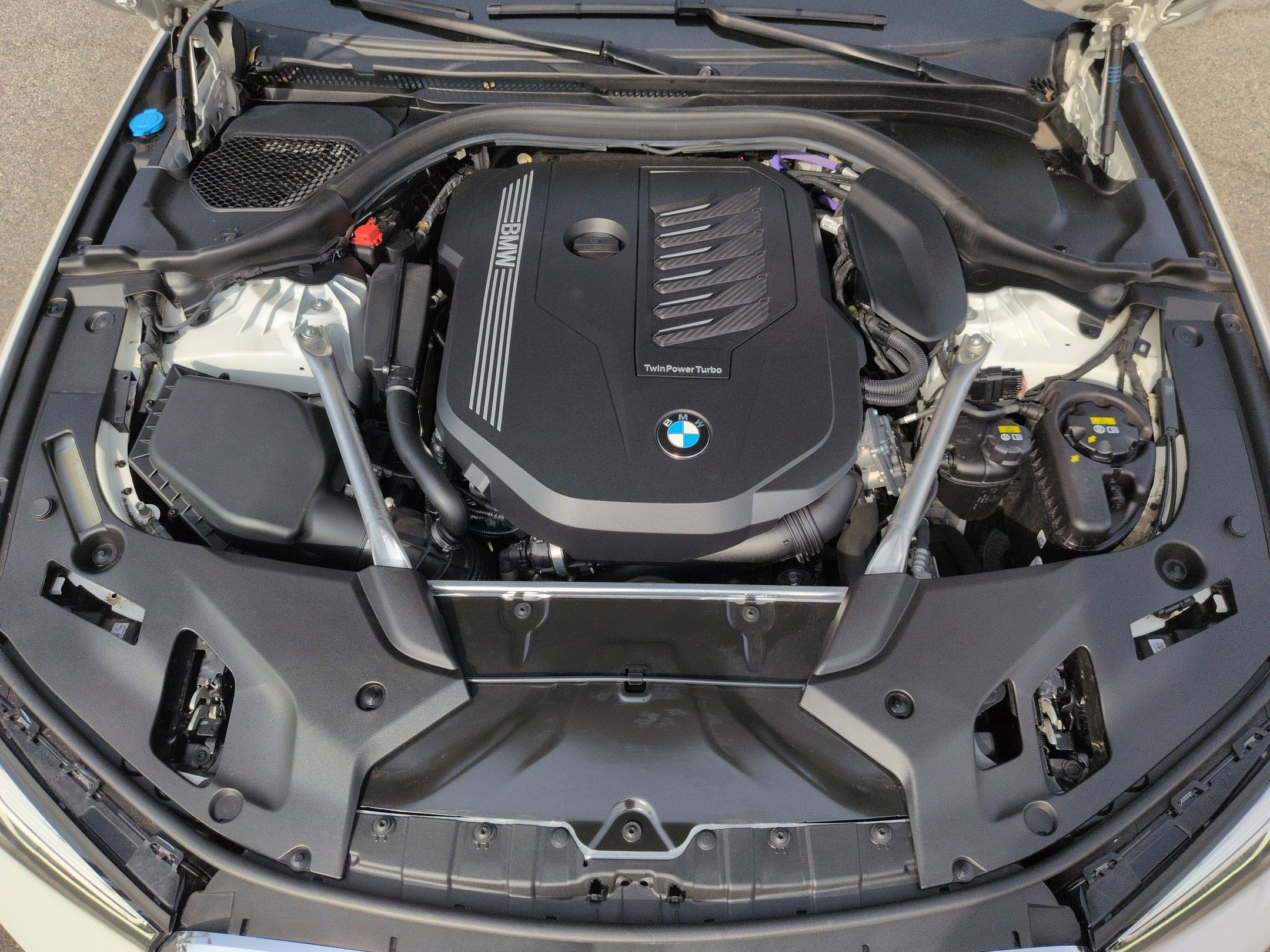 Certified 2022 BMW 540i image 34