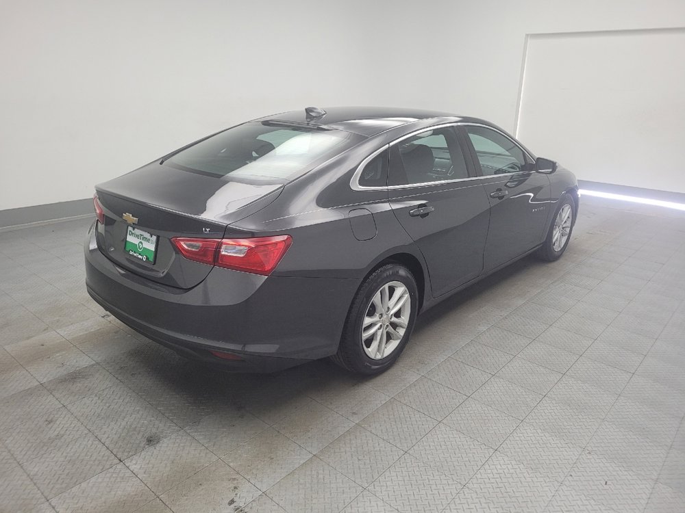 Used 2017 Chevrolet Malibu LT image 9