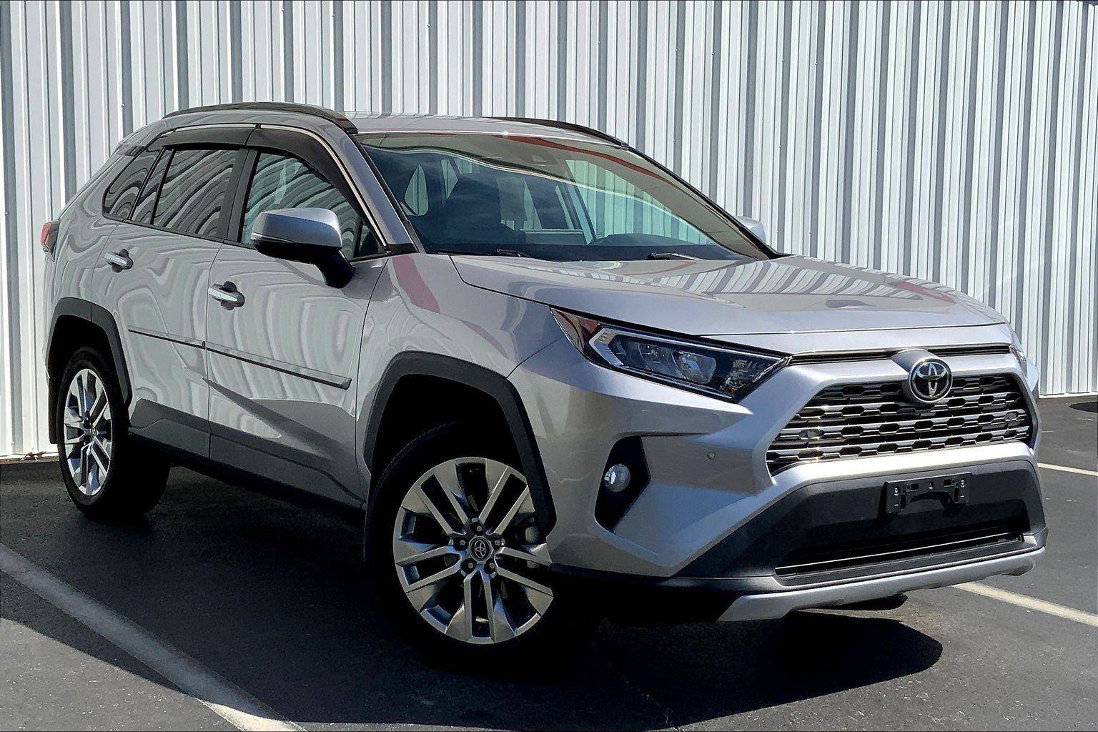 Used 2020 Toyota RAV4 Limited w/ All Weather Liner Package AWD/4WD image 33