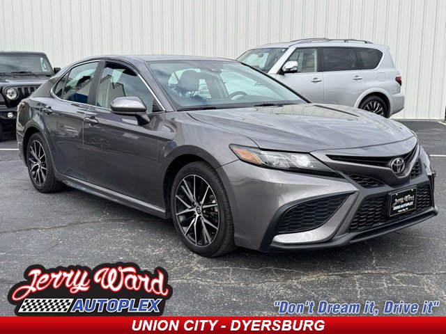 Used 2021 Toyota Camry SE