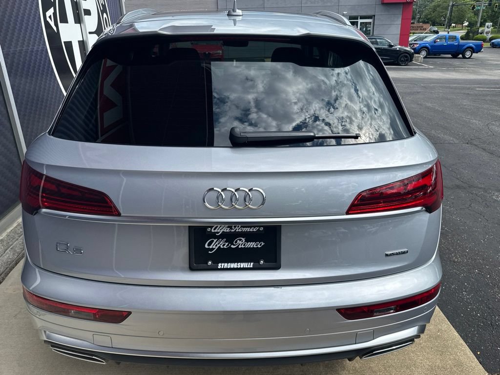 Used 2023 Audi Q5 2.0T Premium w/ Convenience Package AWD/4WD image 11