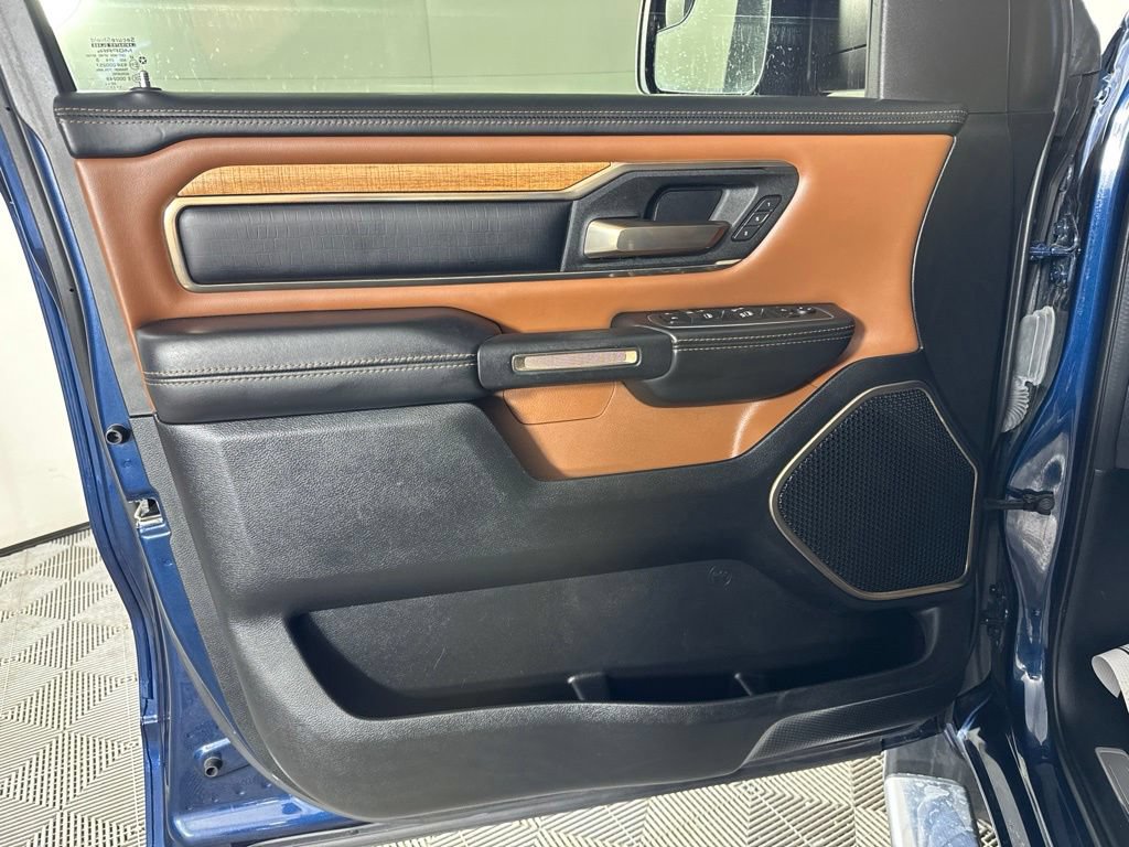 Used 2023 RAM 1500 Limited w/ Body Color Bumper Group AWD/4WD image 31