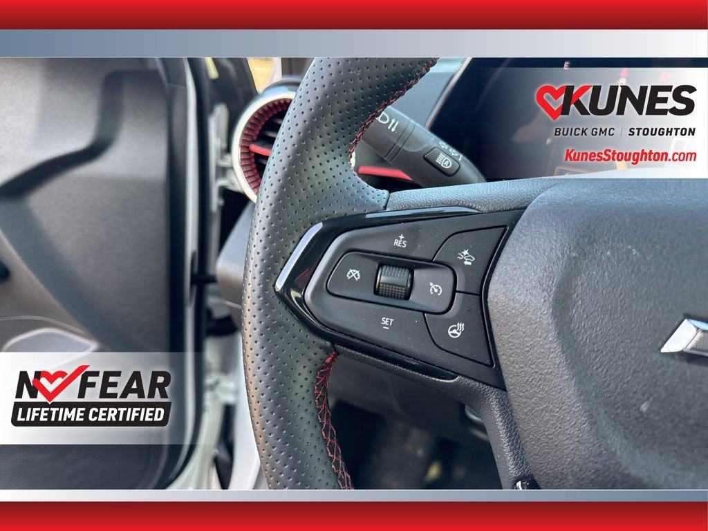 Used 2024 Chevrolet Trax RS w/ Sunroof Package FWD image 27