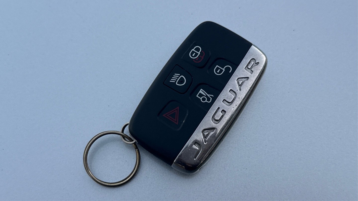 Used 2014 Jaguar XF 3.0 AWD/4WD image 31