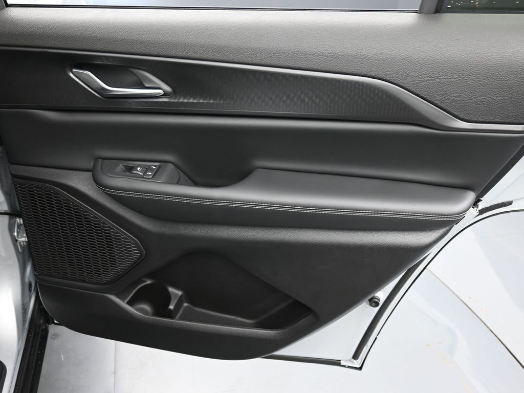 New 2026 Jeep Grand Cherokee L Laredo AWD/4WD image 16