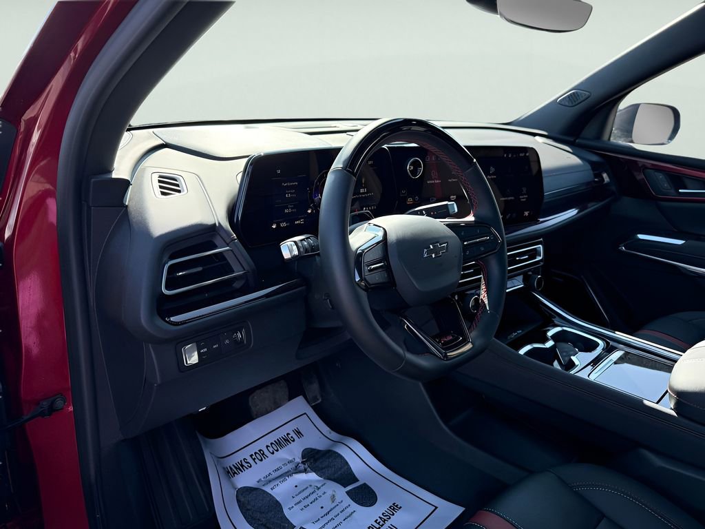 Used 2025 Chevrolet Traverse RS w/ LPO, Floor Liner Package AWD/4WD image 30