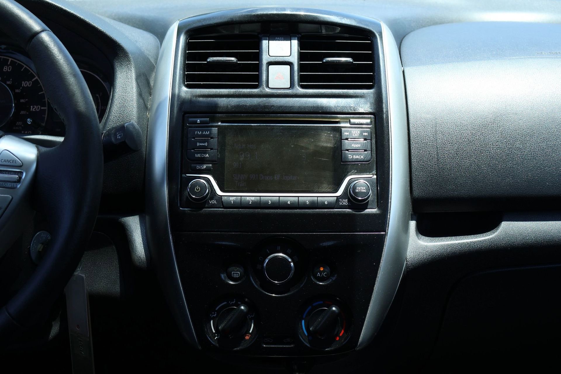 Used 2016 Nissan Versa Note SV FWD image 16
