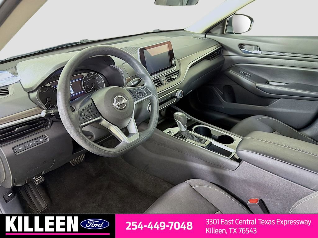 Used 2024 Nissan Altima 2.5 SV image 10