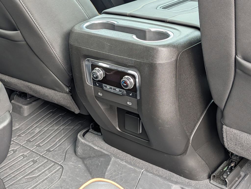 Used 2024 GMC Yukon XL AT4 w/ AT4 Premium Package image 32