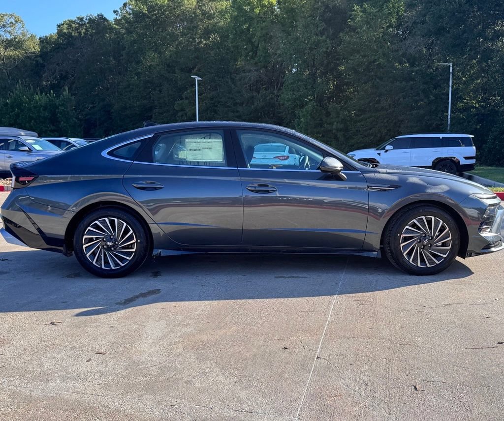 New 2026 Hyundai Sonata SEL FWD image 11