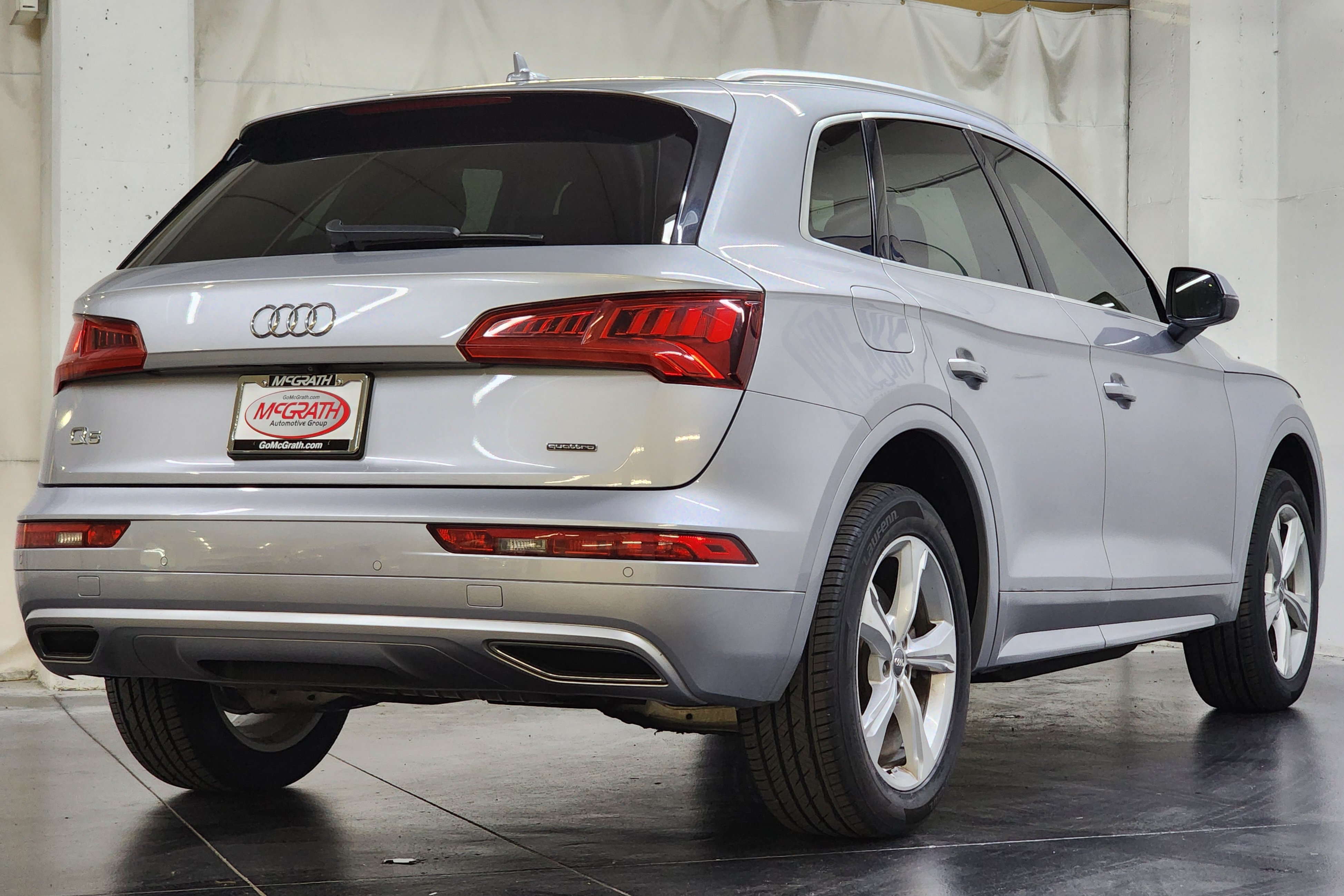 Used 2020 Audi Q5 2.0T Premium w/ Convenience Package AWD/4WD image 5
