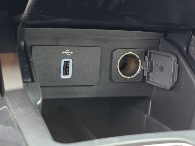 Used 2019 Ford Explorer XLT w/ Equipment Group 201A image 23