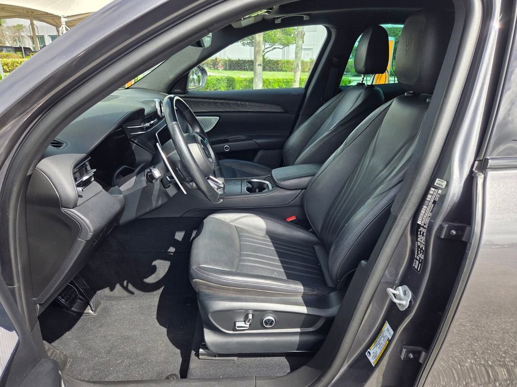Used 2023 Maserati Grecale Modena image 11