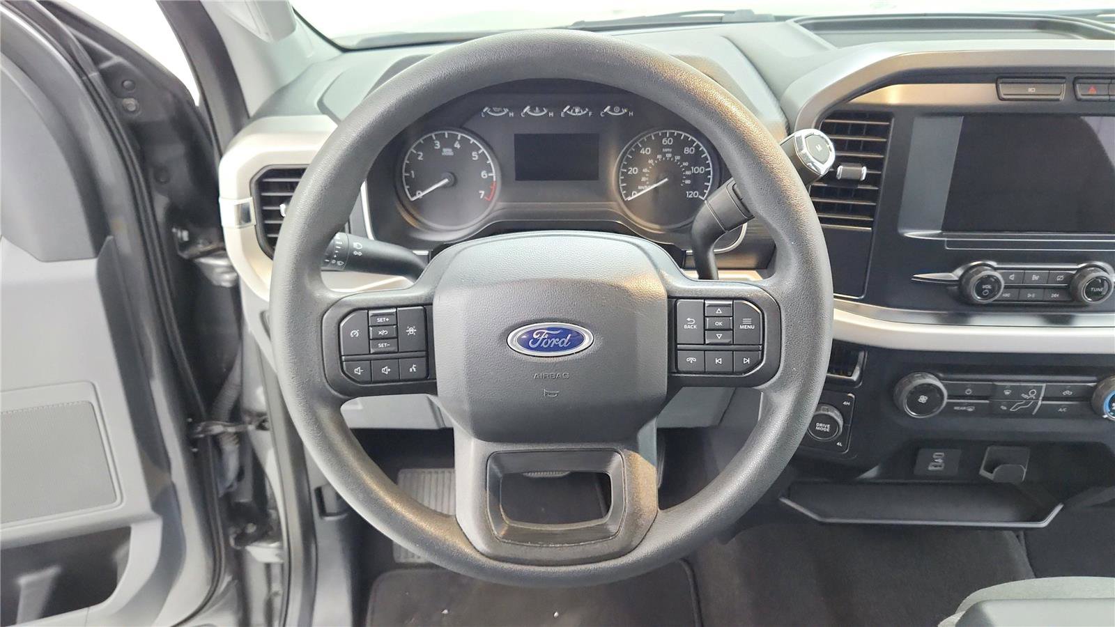 Used 2023 Ford F150 XLT image 32