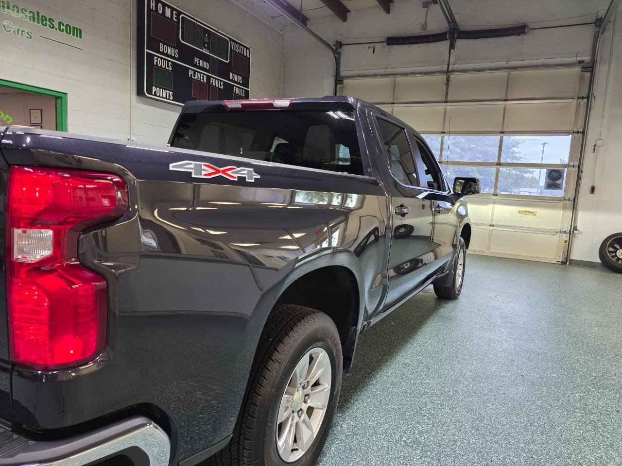 Used 2023 Chevrolet Silverado 1500 LT w/ Protection Package AWD/4WD image 7