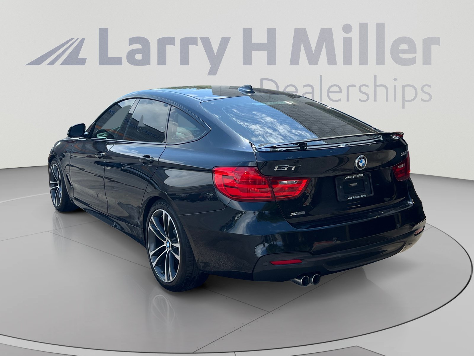 Used 2016 BMW 328i Gran Turismo xDrive AWD/4WD image 3