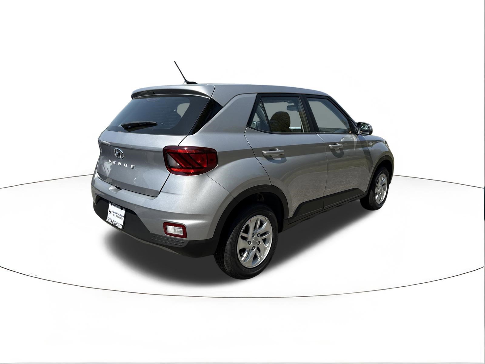 New 2026 Hyundai Venue SE image 3