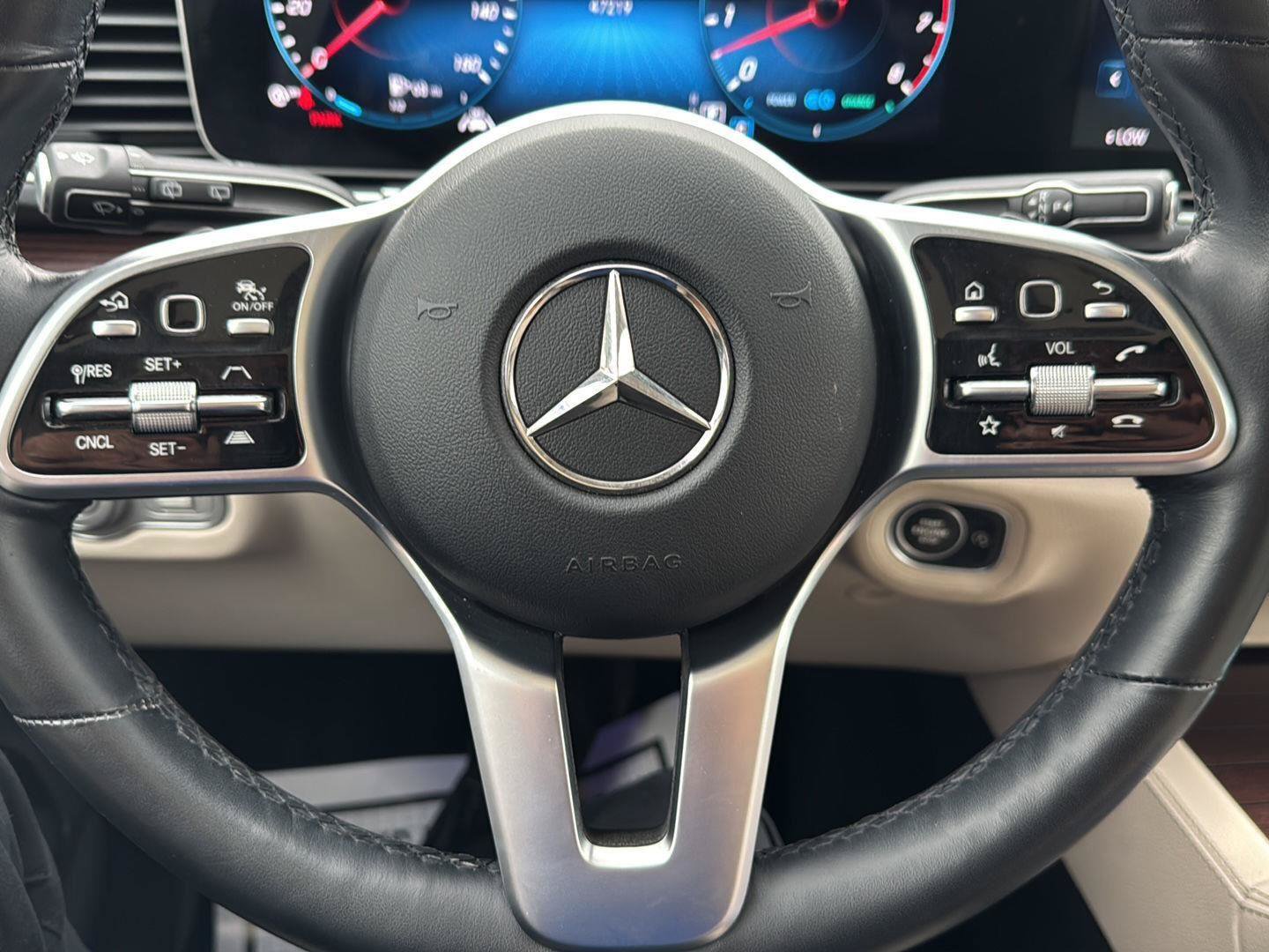 Used 2023 Mercedes-Benz GLE 450 4MATIC w/ AMG Line Exterior image 16