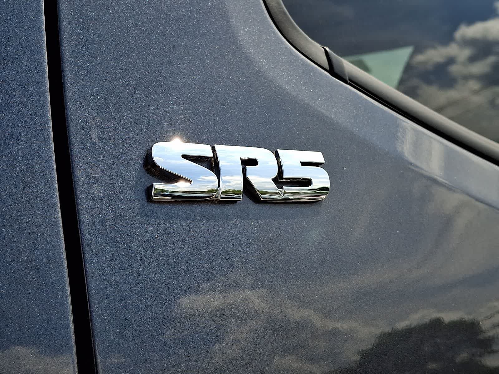 Certified 2021 Toyota Tacoma SR5 AWD/4WD image 32