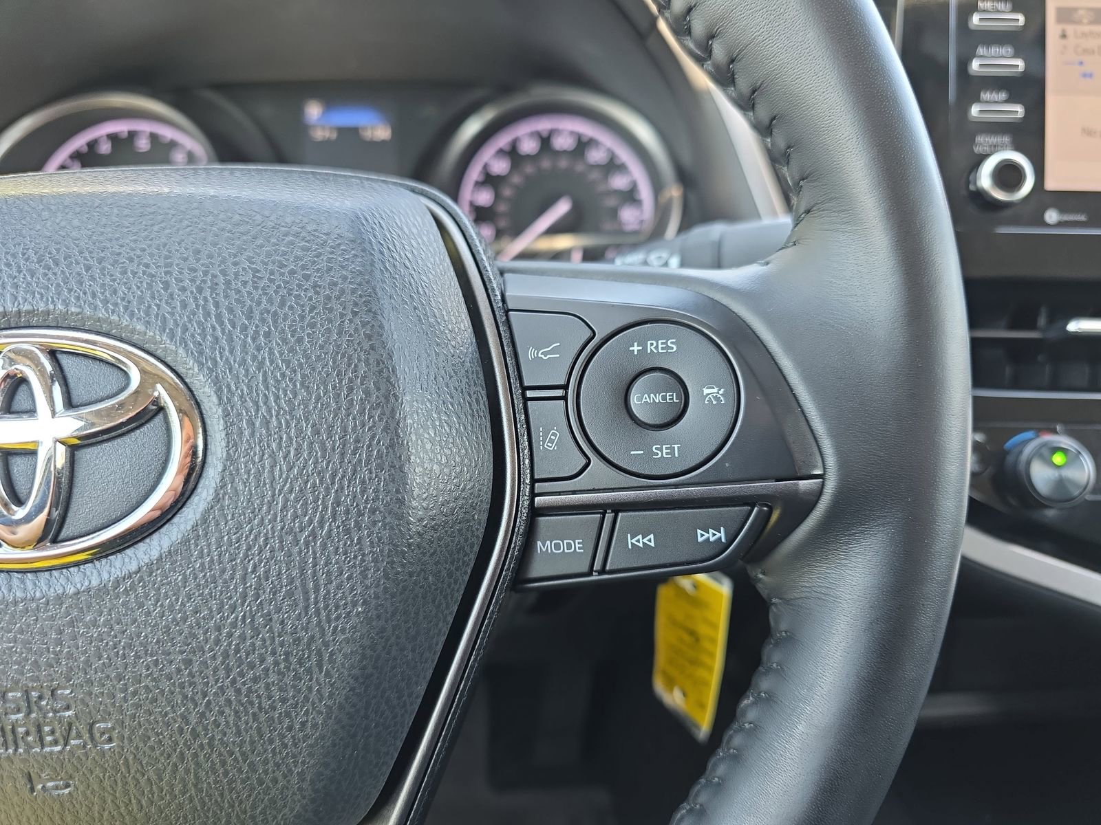 Used 2022 Toyota Camry SE image 17