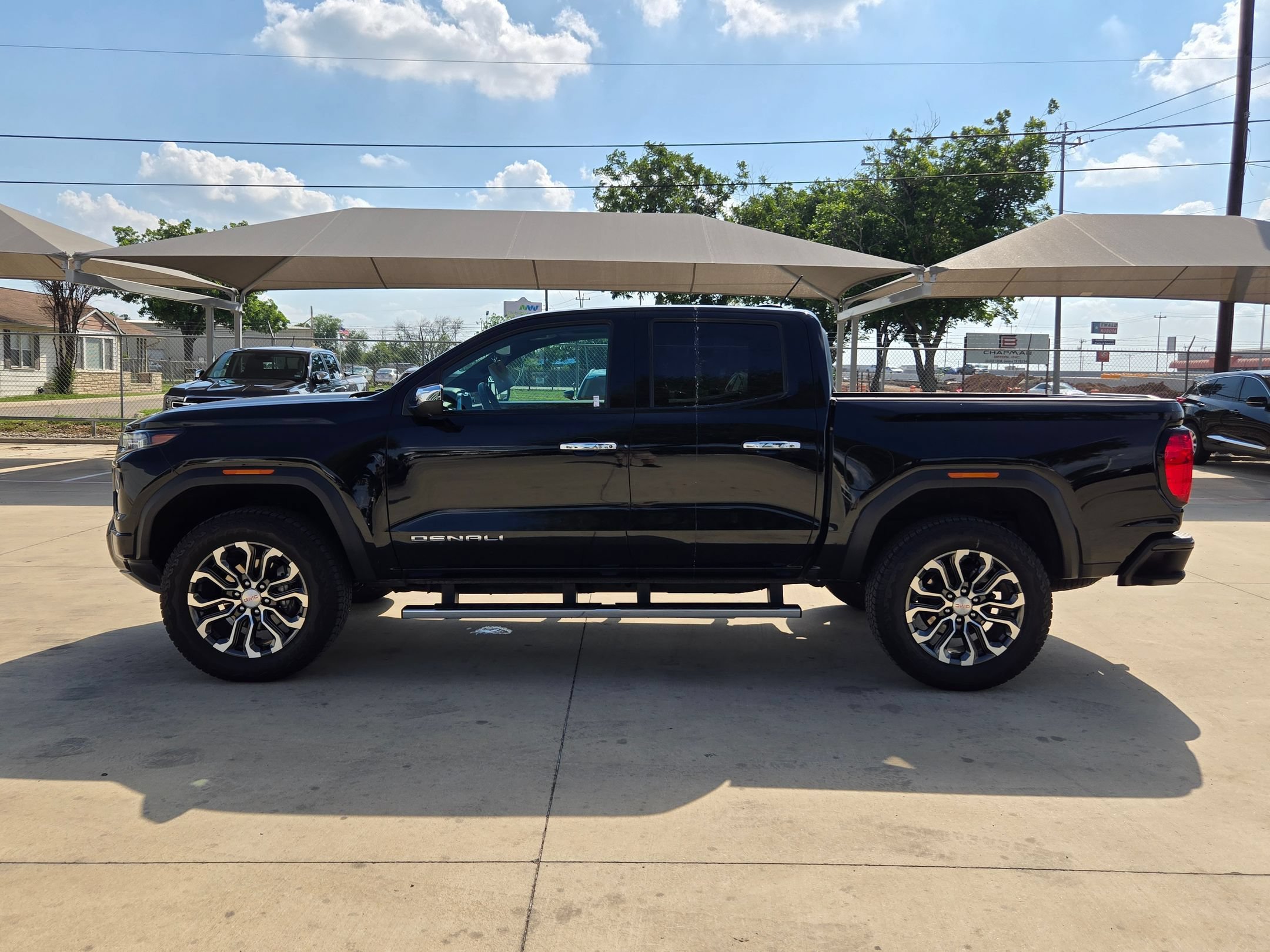 Certified 2025 GMC Canyon Denali AWD/4WD image 4