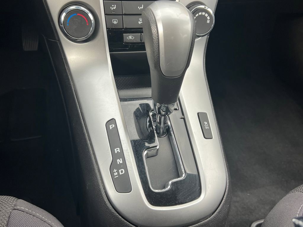 Used 2015 Chevrolet Cruze LT FWD image 24