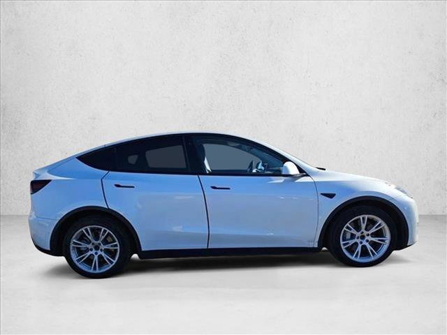Used 2021 Tesla Model Y Long Range image 4