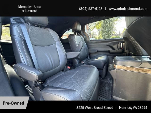 Used 2025 Toyota Sienna Platinum image 19