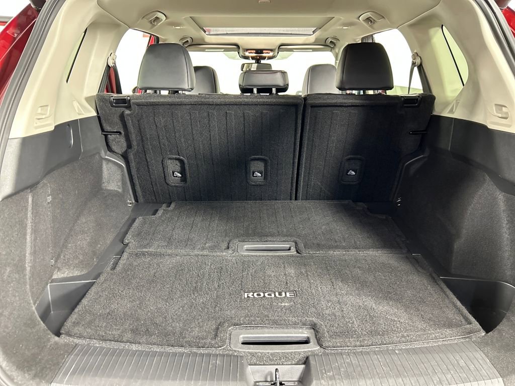 Used 2024 Nissan Rogue SL w/ SL Premium Package image 21