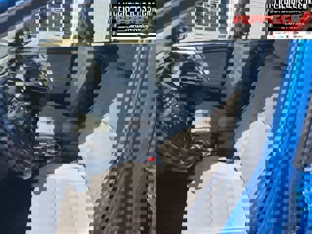 Used 2016 Toyota RAV4 Limited image 13