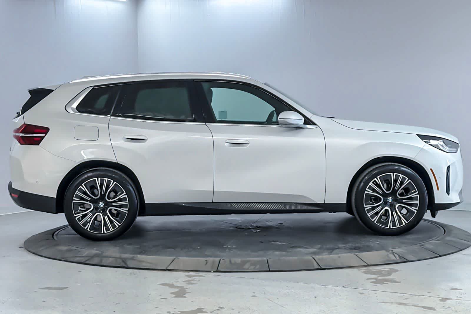 Used 2026 BMW X3 xDrive30i w/ Convenience Package AWD/4WD image 8