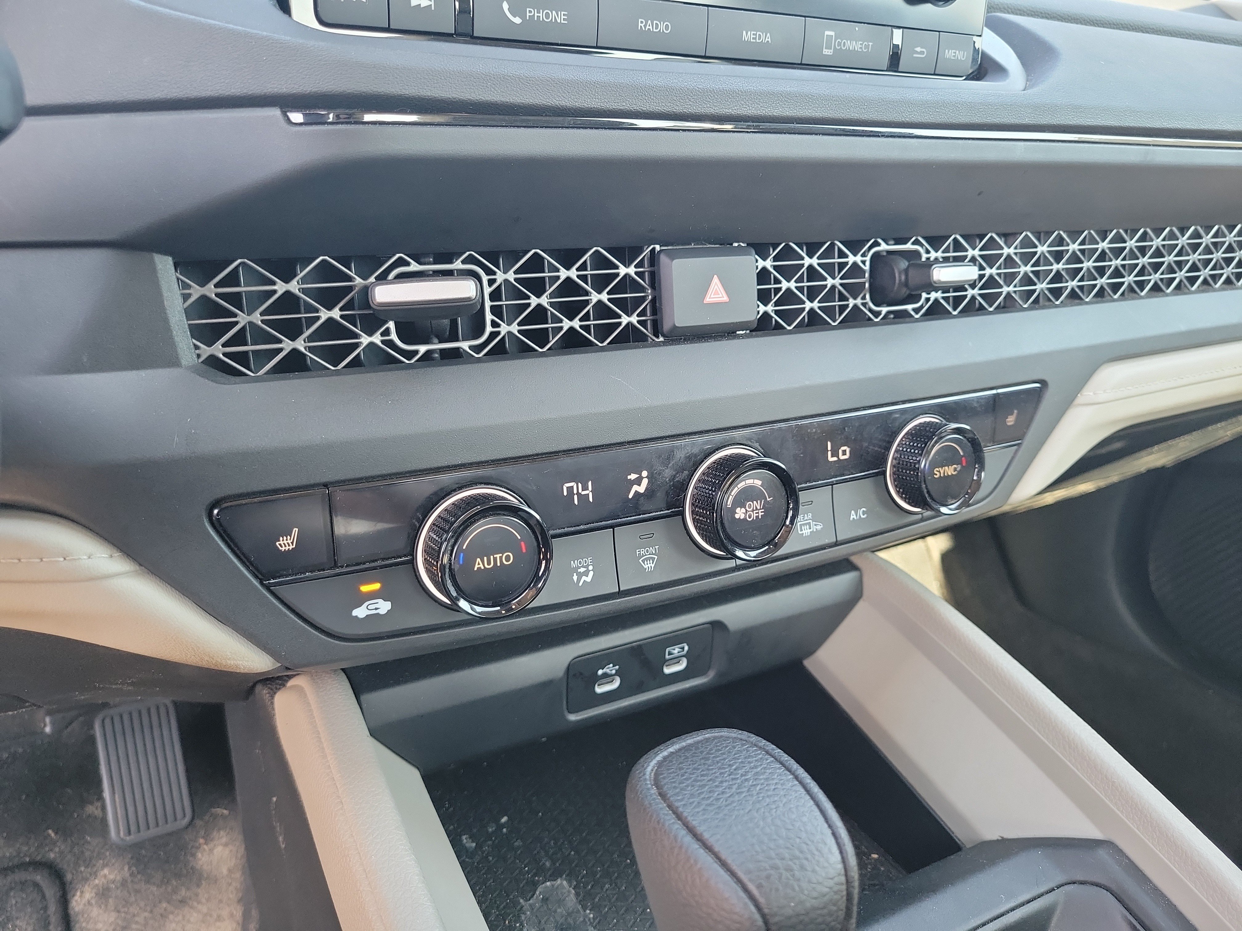Used 2023 Honda Accord EX image 17
